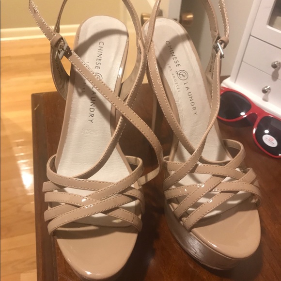Chinese laundry 6 1/2 in heels - Picture 2 of 2